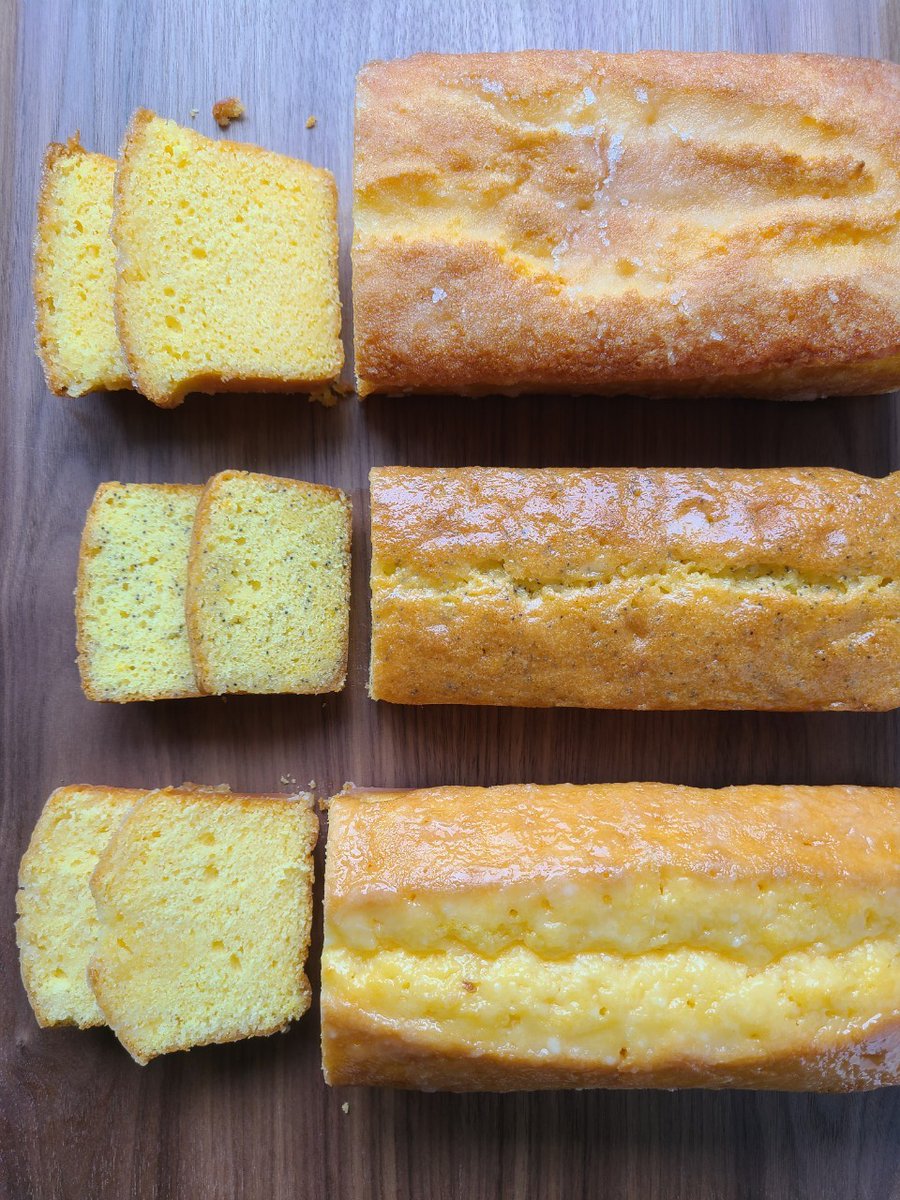 レモンドリズルケーキ
（#lemondrizzle）

3本🍋🍋🍋 大好きなケーキなので自分好みのレシピ探求中。上からMaryBerry、ステイシーさん（@MonCre_Tokyo）、安田真理子さんのレシピ。生地量だいぶ違ったけど同じ型で焼いちゃった。どれも美味しい😋
#英国菓子 #お菓子作り初心者 #お菓子作り好き集まれ