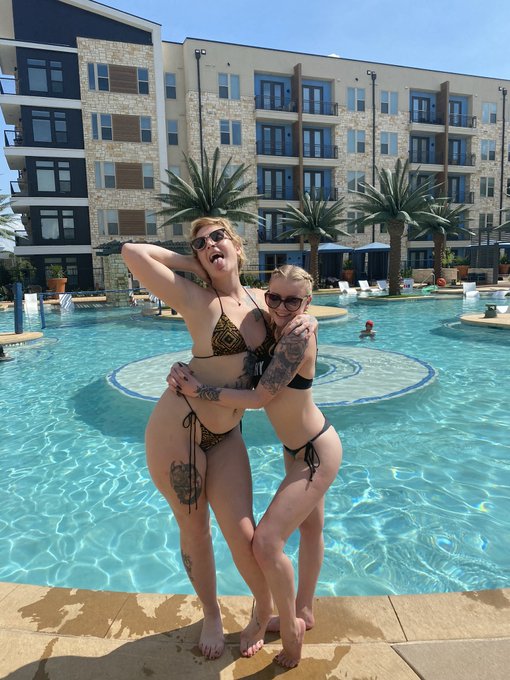 RIP Billie Jean 🍒    I lost a truly amazing friend from a car accident. She was the most outgoing  and