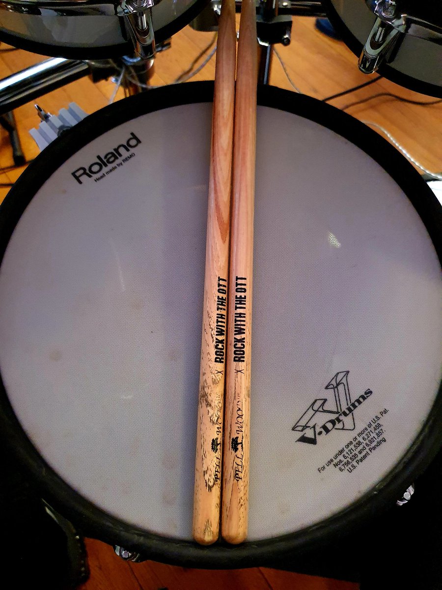 ScottOttaway's tweet photo. Miracle Cure. Wolverhampton. #Rockwiththeott #limiters https://t.co/qlkOxQGKZ2