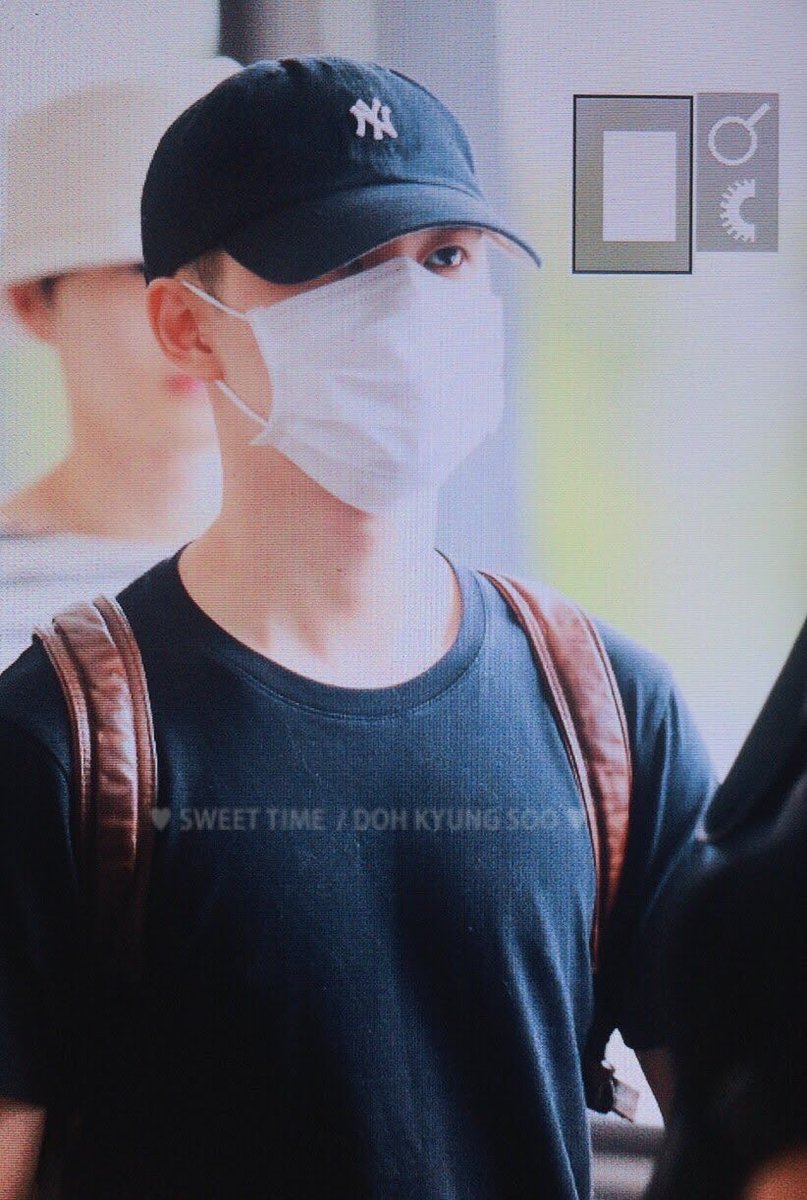 hourlykyungsoo's tweet photo. #DohKyungsoo #DO(D.O.) #도경수 
#디오 #엑소디오 #EXO @weareoneEXO https://t.co/dzp1KMs99T