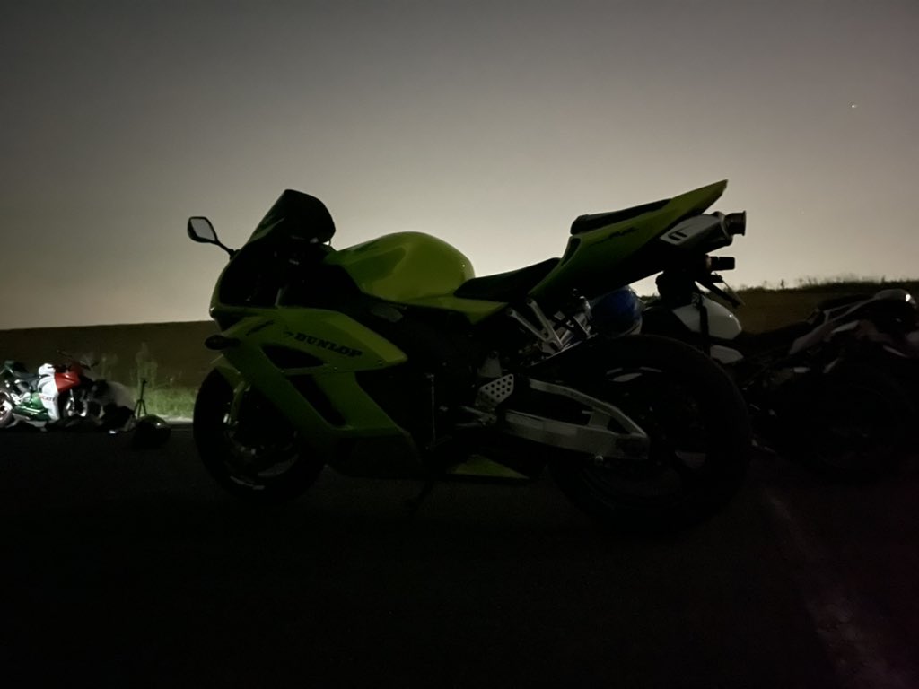 昨日の夜🤟　

#バイク乗りと繋がりたい
#バイク乗りとして軽く自己紹介
#バイク乗りとして自己紹介
#バイクのある風景
#バイク好きな人と繋がりたい
#バイク乗りとつながりたい
#バイクの日だからバイク晒せ
#バイクの日

#バイク好きな子