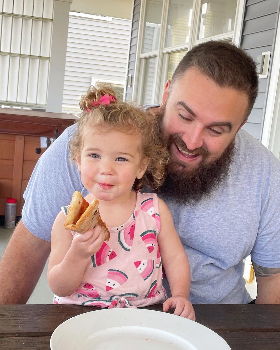 UncleRenny's tweet photo. 🎶People let me tell you ‘bout my best friend 🎶 #unclethings https://t.co/4OSu08G9dT