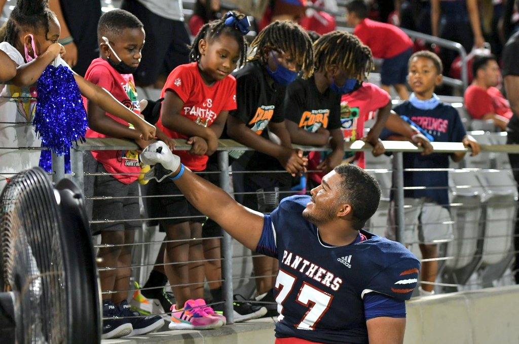 ahverdejo's tweet photo. I'll jump ahead of the train and say the future looks bright for Cy Springs.
Final
Katy Taylor - 33
Cy Springs - 29
Taylor rallies in the 2nd half as this opener goes down the wire. The Panthers kept it close and had a chance to win in the final minutes. #txhsfb #CFISDspirit 🏈 https://t.co/dkSohKl7Yv