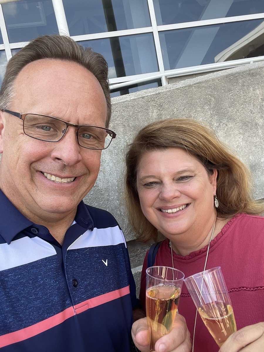 vealt's tweet image. Beautiful day &amp;amp; weekend and we are just beaming with pride! Thank you @RoseHulman for your enthusiasm and student support!