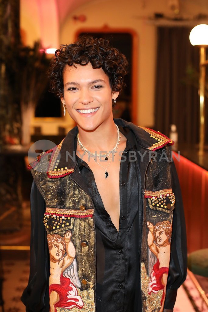 💭 (@omarthinker) on Twitter photo 