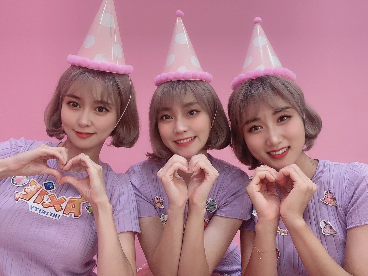 axiesisters's tweet photo. 🌟Axie Sisters NFT #Giveaway 🎀

💜4 of 6 💜
"I wish _______________😎”

👉Retweet &amp; comment with the tag #sis1_yournickname
👉If you finish 6 missions, you might get our NFT/ scholarship💜
$axs $slp @axieinfinity https://t.co/H4dDKdIsXo