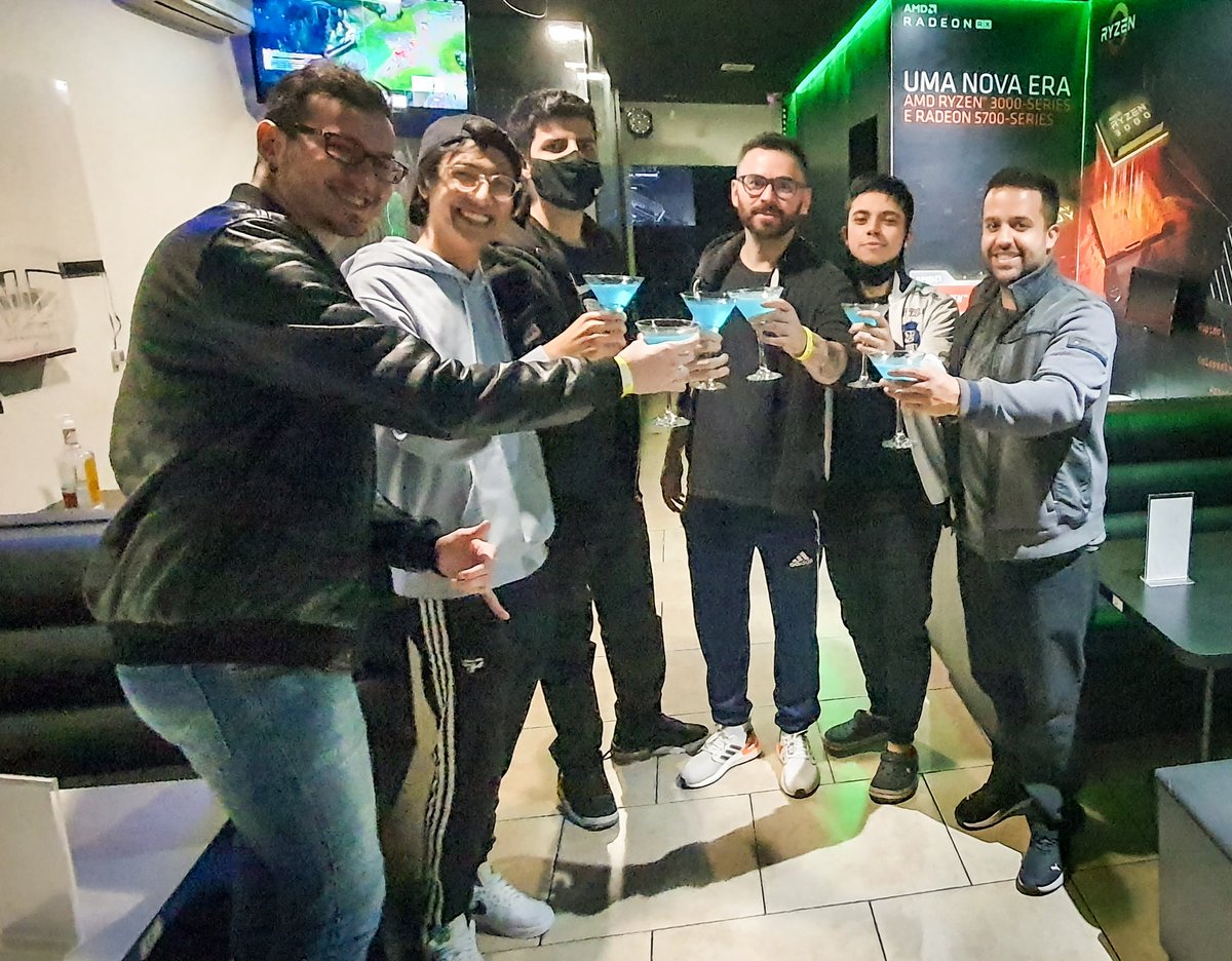 cleberfuzi's tweet photo. Novidades em breve #exnb https://t.co/2A2PxydidL