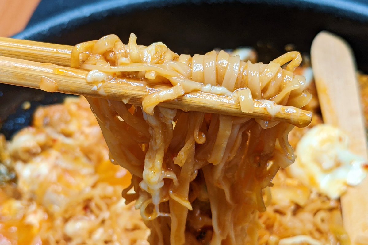チキンラーメンでチーズタッカルビ キムチとチーズの相性が抜群 話題の画像プラス チキンラーメンでチーズタッカルビ キムチとチーズの相性が抜群 話題の画像プラス