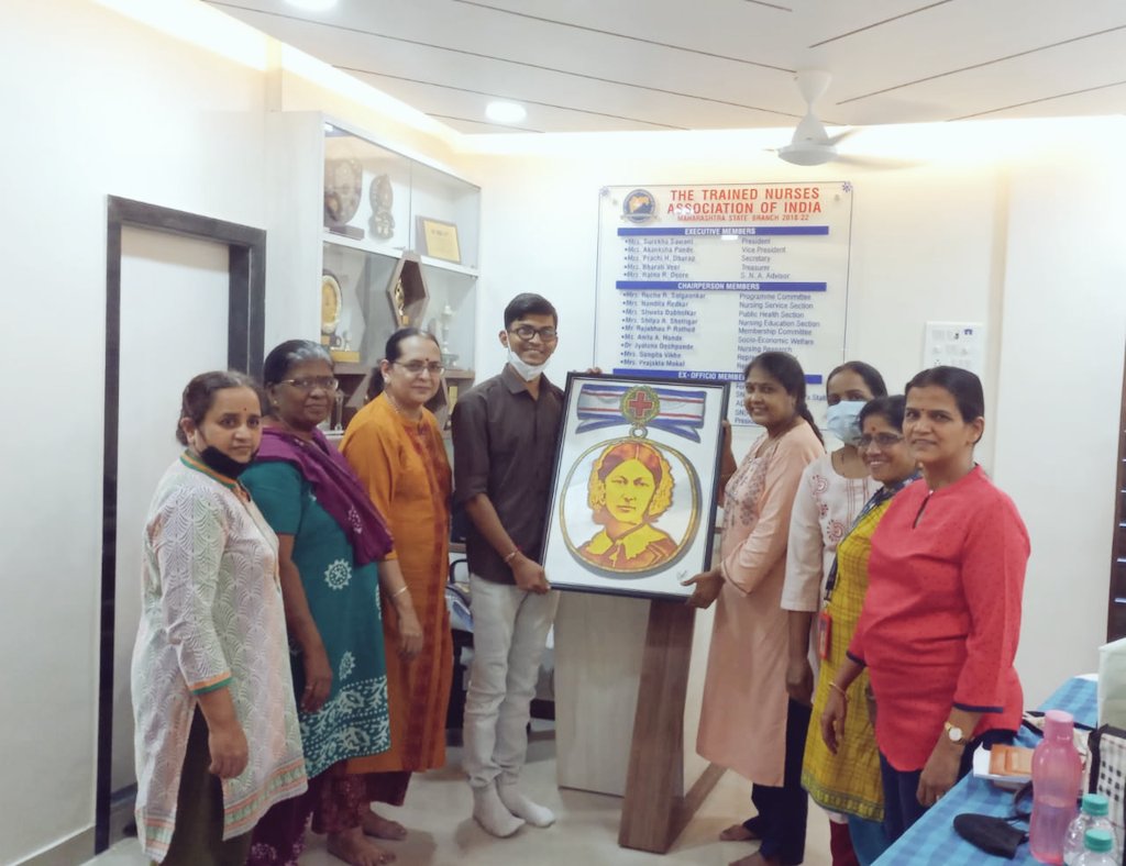 Shubham Sawant ,Nursing Student,GT Hospital, presented his 3D painting of Florence Nightingale to TNAI Maharadhtra State branch.
We appreciate his kind gesture.Proud of him <a href="/TNAINationalHq/">The Trained Nurses' Association of India (TNAI)</a> <a href="/PresidentTnai/">President TNAI</a> <a href="/rajeshtope11/">Rajesh Tope</a> pic.x.com/3hOiwyxv4z