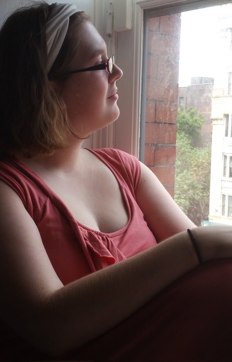 EmBaker6's tweet photo. Alright, for science: 18 y.o. me vs now
...tbh there is not much visible difference other than glasses and haircut, but I like who I've become, I think ❤😌 https://t.co/cMZh65o26c