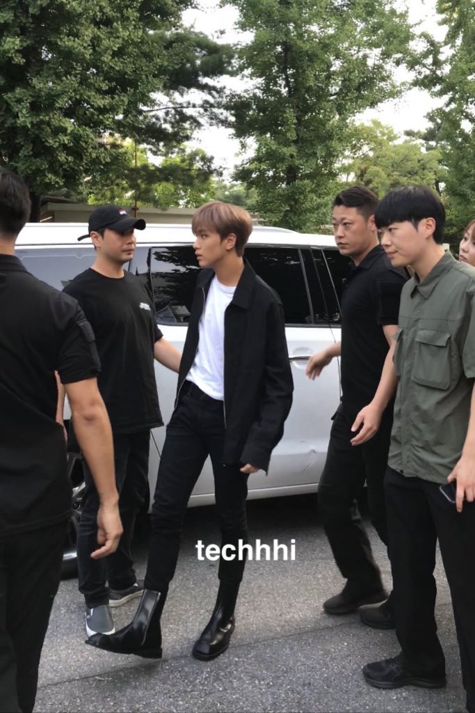 ถ่ายรูปแล้วแฮชานขายาวสามเมตรเป็นเรื่องปกติ