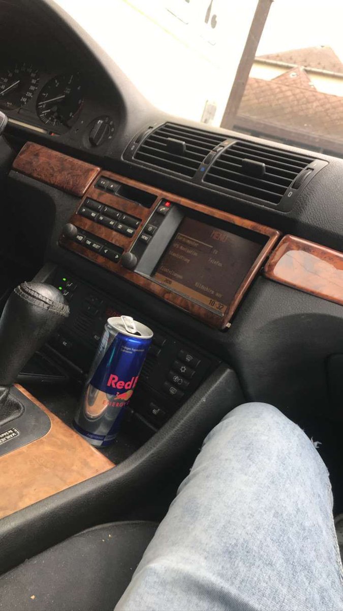 httpgap's tweet image. i'll be riding right down melrose with a thickie named rose