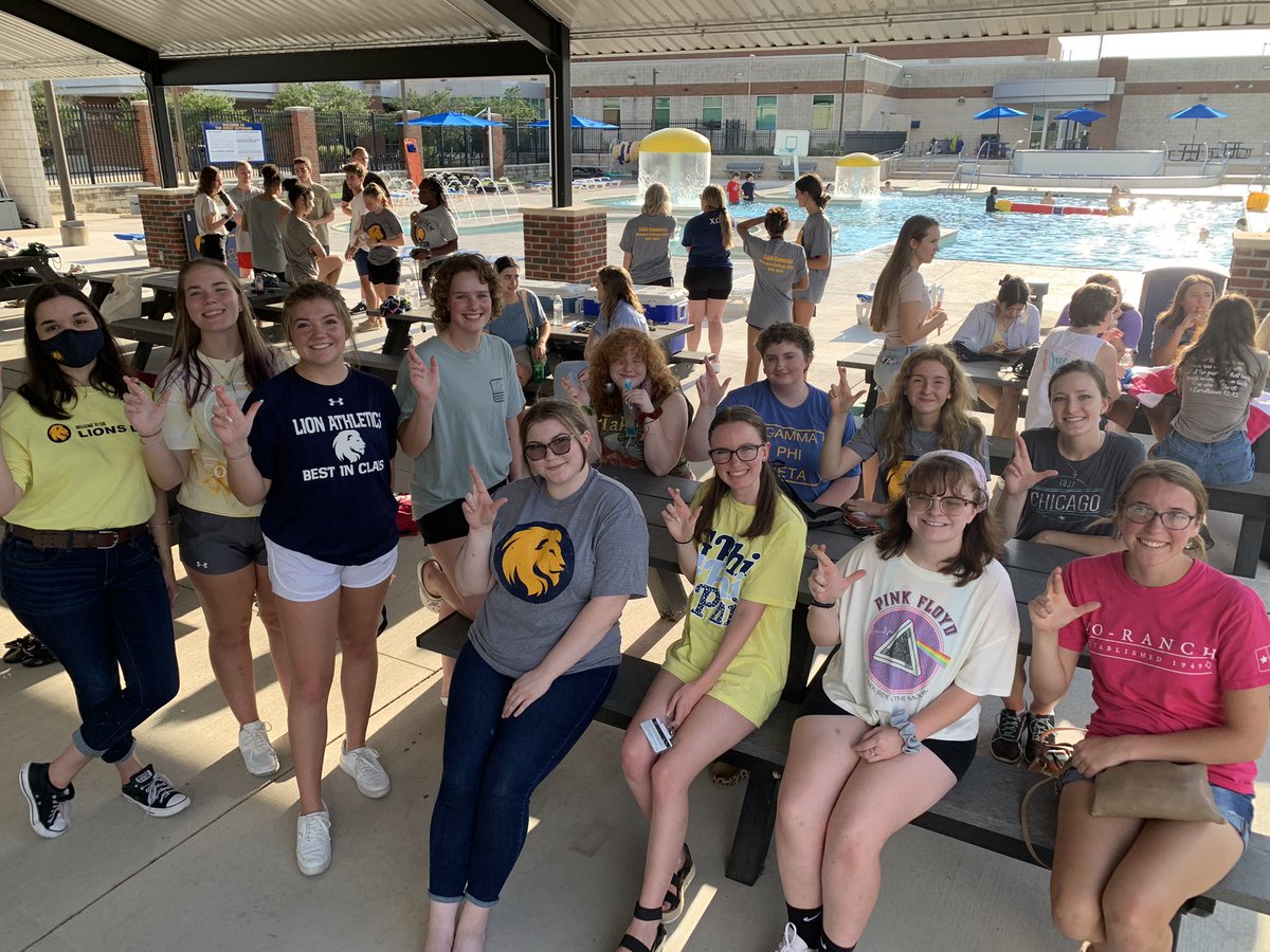 TamucHonors's tweet photo. We had so much fun at the Back to School Bash!! Thank you to everyone who came!! This is going to be a great year!! https://t.co/KpzyzSFcu9