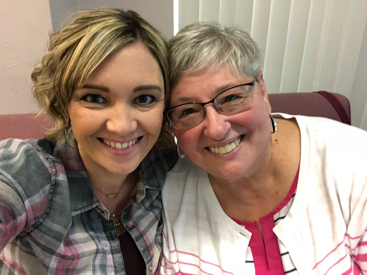 hmarrs24's tweet photo. My heart is broken tonight as I learned of the passing of a good friend of mine. @KathiSueSummers was such a bright shining light. She had a passion for education that I’ve never seen in anyone. From our crazy EdTech presentations to moderating #OrEdChat,she always inspired me ❤️ https://t.co/zG3iqXtpqf