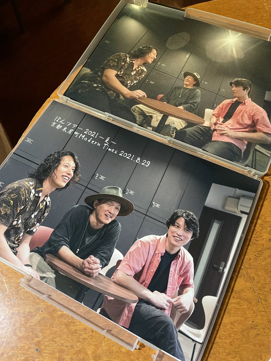 ふらっと 専属カメラマン V Twitter 開場です 日付け入り 昨日撮影したカット ソロdvdはぽんソロ ヤマソロ全て揃っています よろしくお願いします