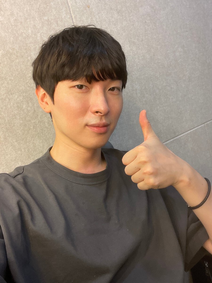 real_miraclass's tweet photo. ์ฐ๋ฆฌ ๋ฆฌ๋ ํ์ดํ
!
๊ด๊ฐ๋ถ๋ค ๊ทํธ๊ฐ๊ณผ ์์ ๋ง์ฌ์ง ๋ถ๋ฝ์ต๋๋ค.
#๊น์ฃผํ #upfly #๋๋๊ฐํ #๋ฏธ๋ผํด๋ผ์ค https://t.co/MPaYPhMwyj
