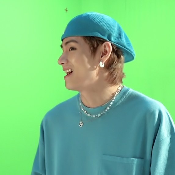 เอ็นดูน้องแหละยิ้มหวานเชียวพี่จองกุก https://t.co/dBKWKughWa<a href="/tag/myuniverse"class="tags"><span>#myuniverse</span></a><a href="/tag/myuniverse_coldplayxbts"class="tags"><span>#myuniverse_coldplayxbts</span></a>