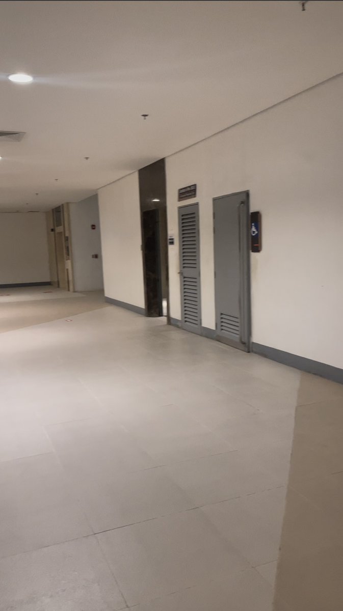 cummer_alter's tweet photo. Hey! someone near?

#RobinsonsGalleriaCebu
#BasementCR
#JaksTrip #cebualter #cebuano #CrTripper https://t.co/CpuFBwQpSU