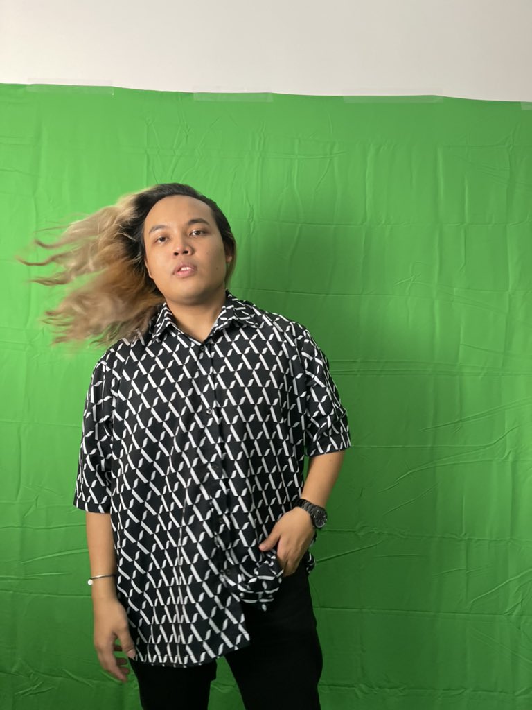 Azfarheri's tweet photo. Ok spill your creativity, edit kan gambar ni 🤣 https://t.co/4LKSb3I8yy