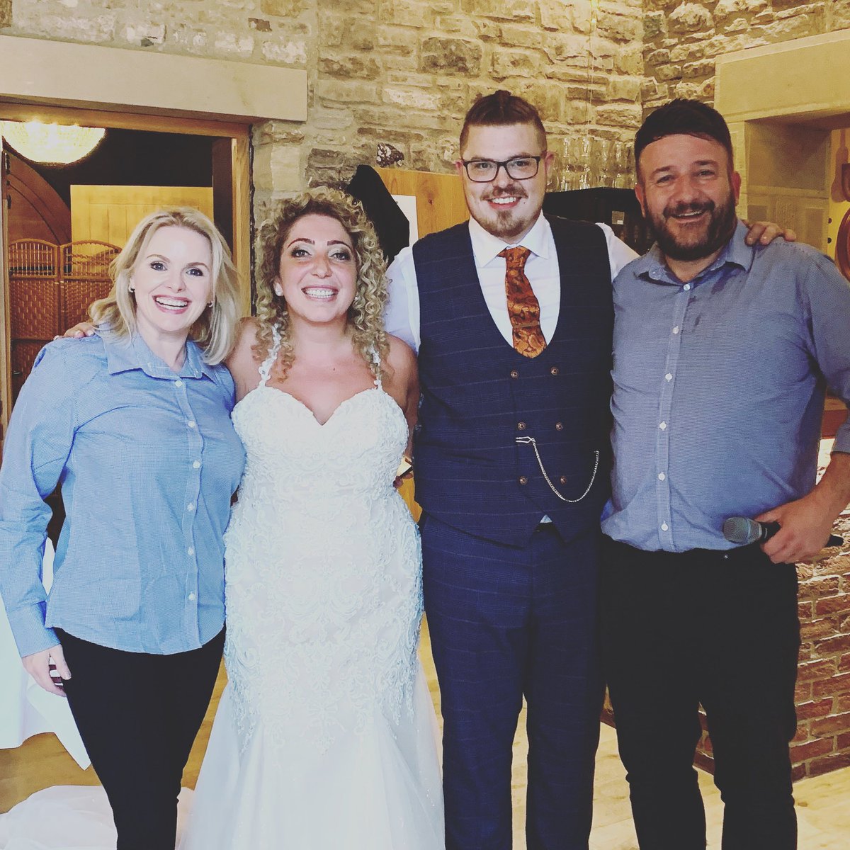 waitersurprise1's tweet photo. Just a crazy but amazing weekend so far! #waitersurprise #singingwaiters #weddingcelebration #party #surprise #weddings https://t.co/wumUD79fHM