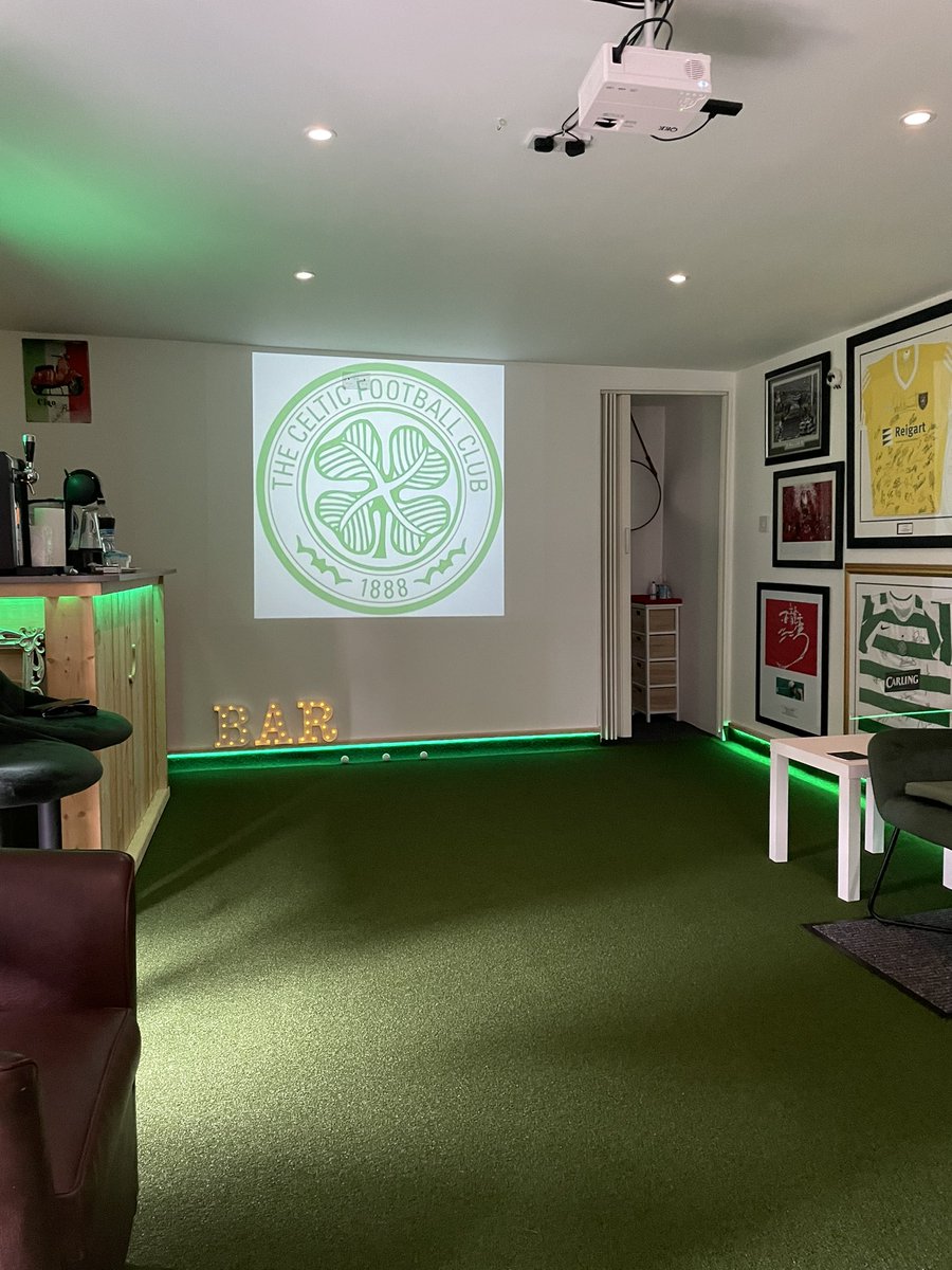 NeilS16's tweet image. C’mon the hoops🍀🍀