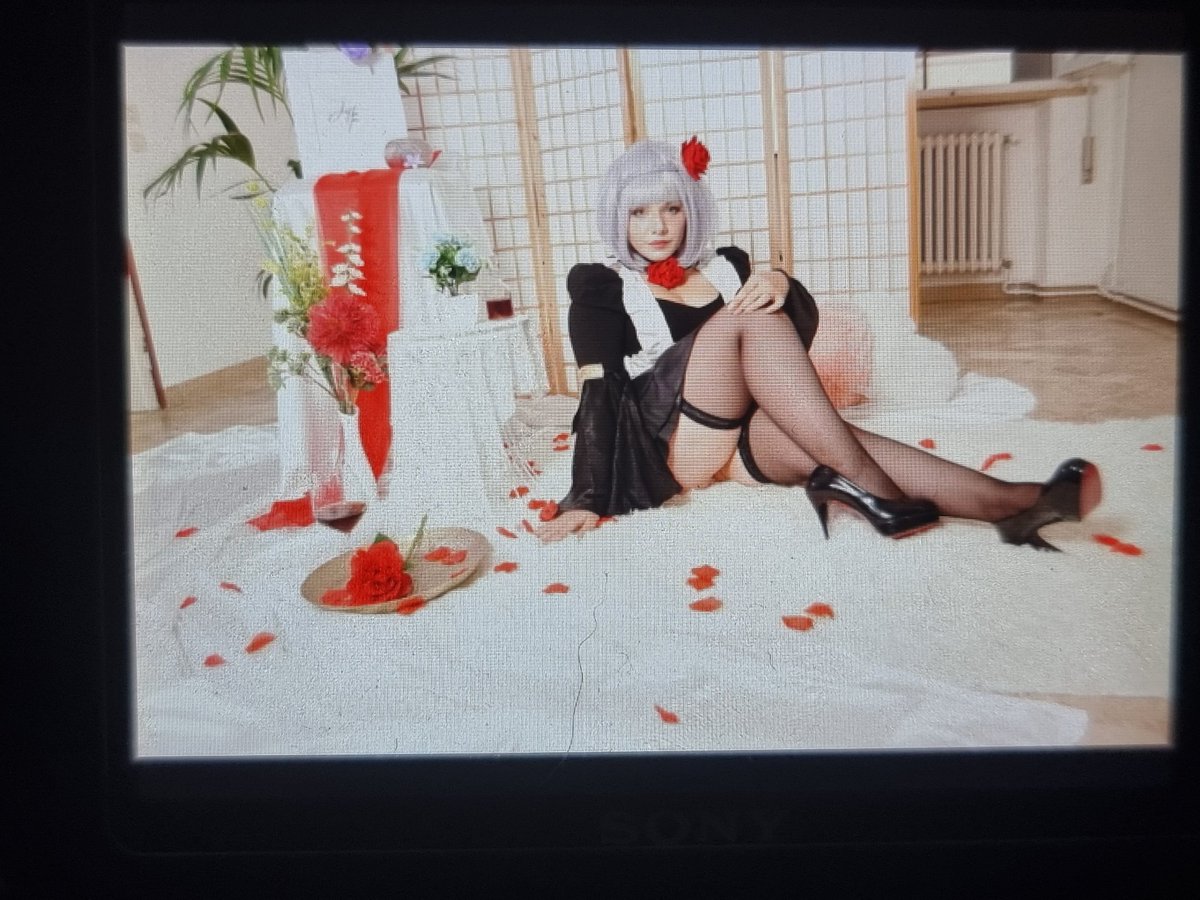 RunaRequiem's tweet photo. Preview of the shooting 3 days ago with my darling @gurrenledit 🦭🌹🦭
An improvised version of Noelle👉🏻👈🏻
#GenshinImpactcosplay #gamergirl #genshinimpact #Noelle #GenshinImpactanniversary #cosplaygirl #shootingtime #softshoot #previewshoot https://t.co/GbcCzScH08