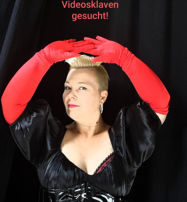 Videosklaven gesucht! Tribut &amp; ID-Shot notwendig. Bewerbung: lady-susan@gmx.de   #domina #domination<a href="/tag/bdsm"class="tags"><span>#bdsm</span></a><a href="/tag/fetish"class="tags"><span>#fetish</span></a><a href="/tag/domina"class="tags"><span>#domina</span></a><a href="/tag/boots"class="tags"><span>#boots</span></a><a href="/tag/bondage"class="tags"><span>#bondage</span></a><a href="/tag/domination"class="tags"><span>#domination</span></a>