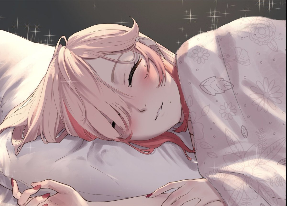 お休みだからごろごろしてたら眠くなってきました🥱
一緒にお昼寝しよ〜🥰 