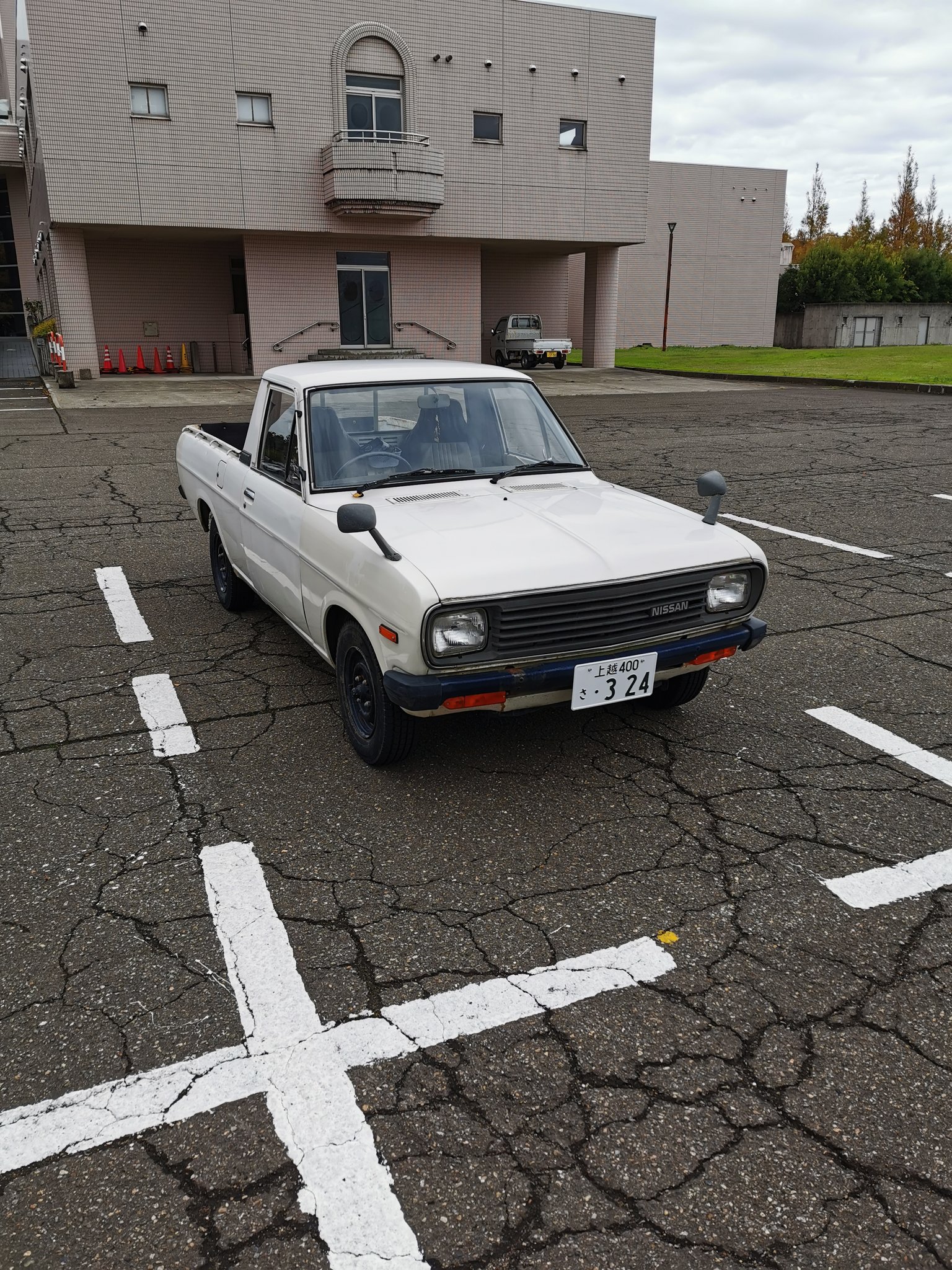 ぱっつん 諸事情によりサニトラ売ります 車検は11月まであります 結構ボロいです ショートです Dmお待ちしてます サニトラ サニートラック 車売ります T Co Sauwviiuse Twitter