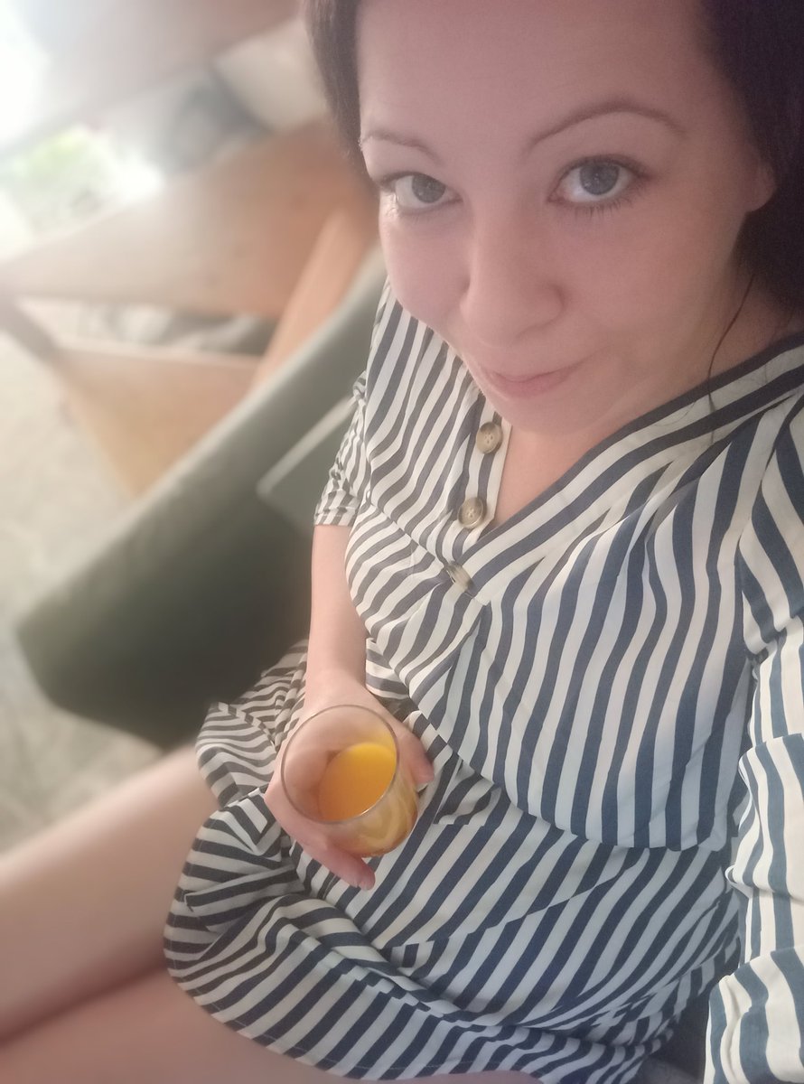 StephanieMunchX's tweet photo. Kind of hard for me to be anywhere else than in my story with James, Charlie, Sally and *the other* - take care you all ๐ค ๐๏ธ๐๐ช
#writingsession #writinghorror #earlymorningwriting #lookingforsally #legoutdumal #deathgames #jeuxmortels #thriller
https://t.co/BZkiayi7zo https://t.co/J0xZfBnYf3