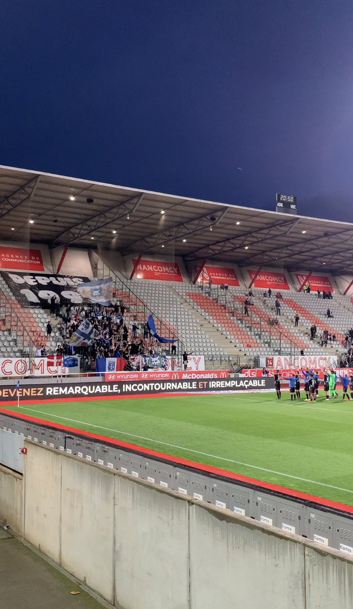 holasoyjubal's tweet photo. Malgré un onze privé de son maître à jouer, #Autret , l’@AJA fait le travail en s’imposant 4-1 à #Nancy. Premiers buts de @charbo10 et gros match de @gauthier_hein devant sa famille. Le plein de confiance pour bosser sereinement pdt 15j. bravo aux @UltrasAuxerre90 #TeamAJA 🔵⚪️ https://t.co/YTxNcrpRXA