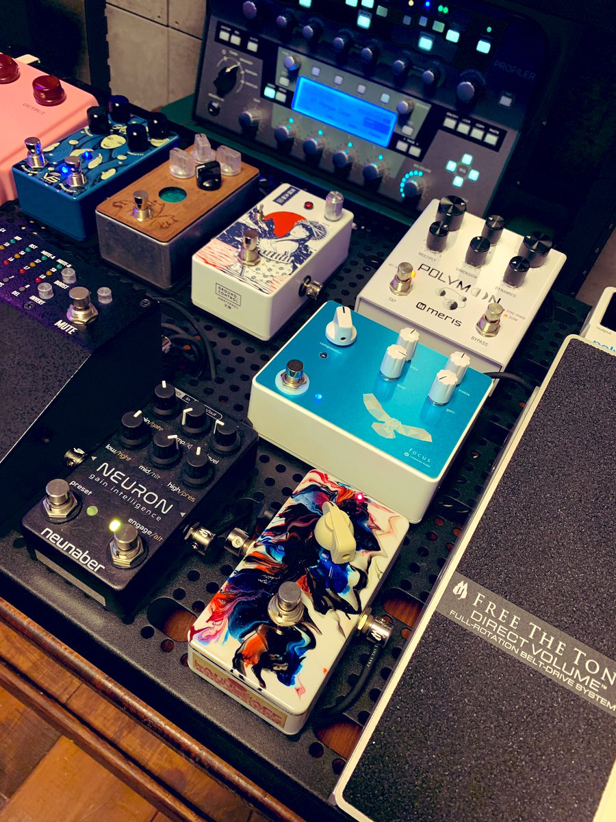 Gottsu52's tweet photo. 新しいエフェクターボード組み上がった!!
#エフェクターボード2021夏
#TempleAudio
#freethetone https://t.co/JGEY5DY5Us