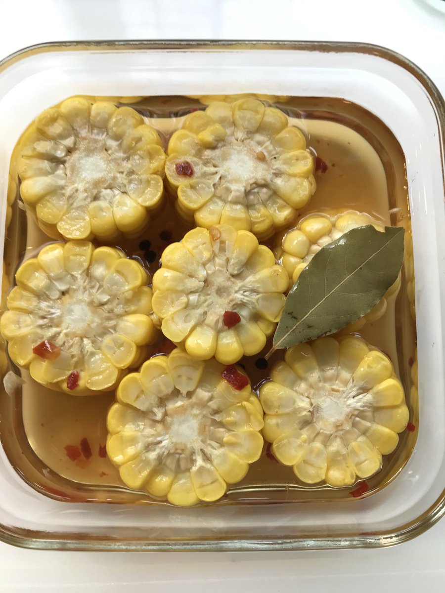 chikakobasan's tweet photo. とうもろこしのピクルス🌽
前回より辛め

#とうもろこし　#ピクルス
#旬の野菜　#辛めで🌶 
#食べごろは���日 https://t.co/Rwia5of1fo