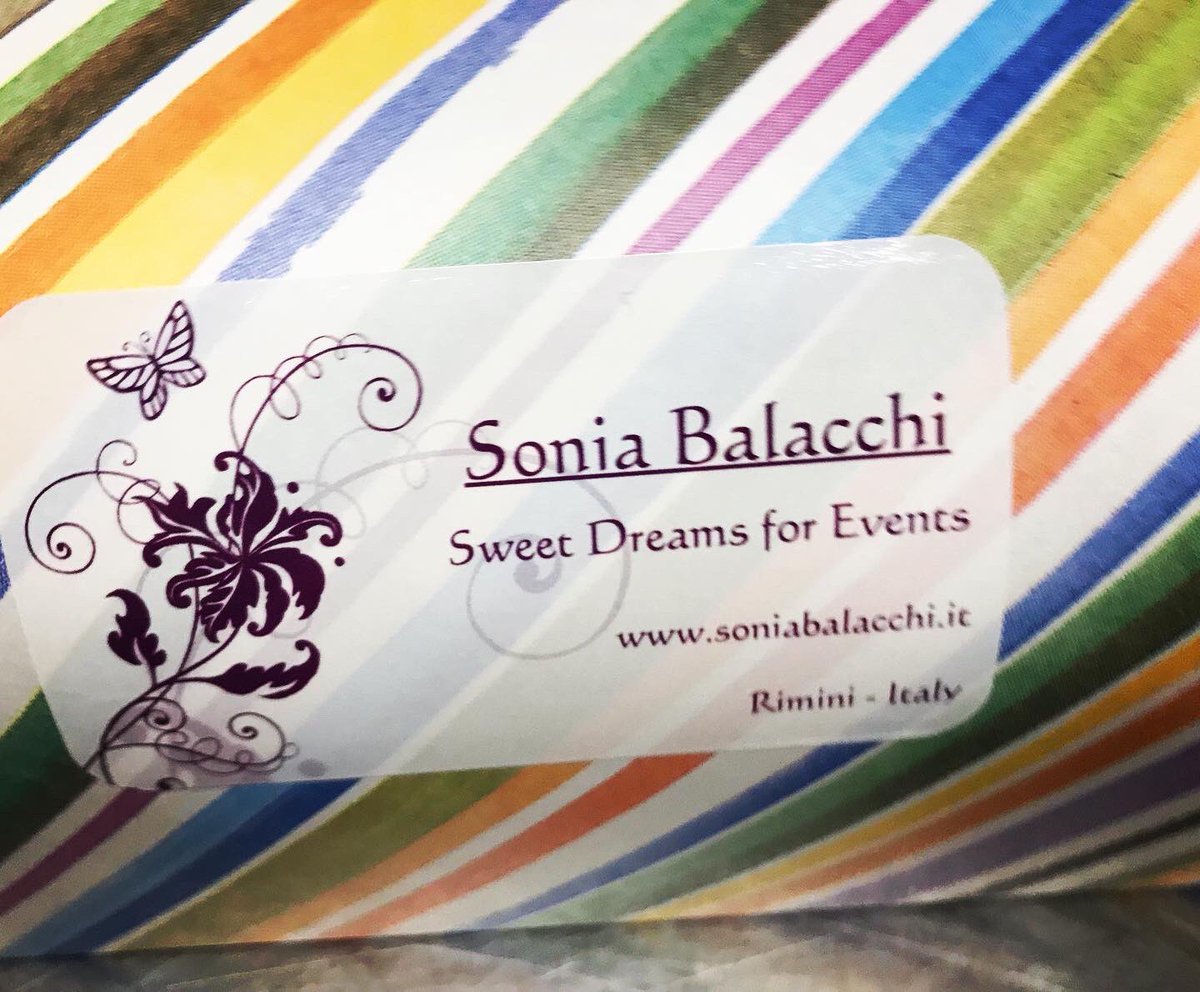 SoniaBalacchi's tweet photo. Come fai a dire “Grazie per tutto ciò che abbiamo vissuto insieme in questi anni. Buona meritata #pensione !!!” senza dirlo???
Con una profumatissima #tortaallafrutta personalizzata 😍😋😎 #regalispeciali #pensionati #justforyou 🎂😋🥰 #estate2021 #soniabalacchi #sharehappiness https://t.co/r27c2f8p3t