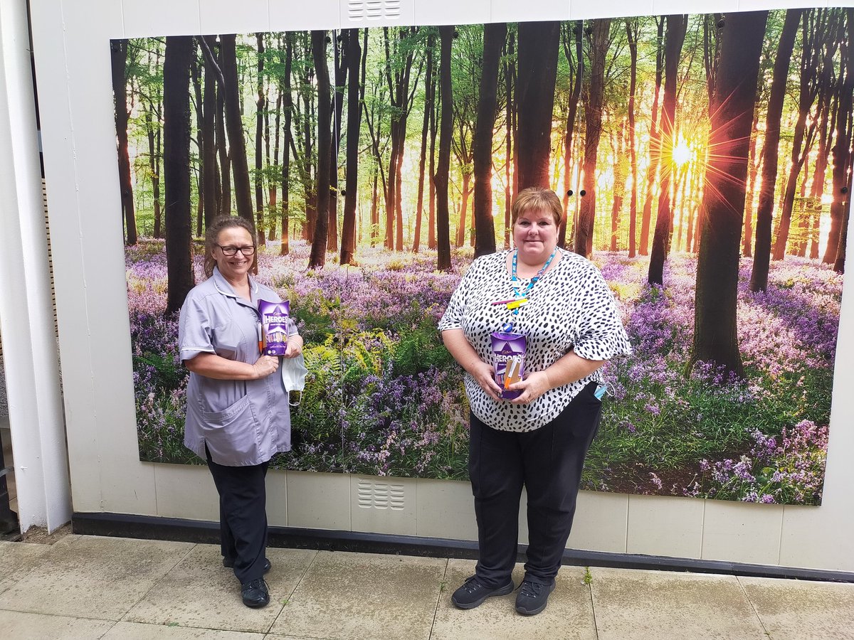 mandi-lee english tweet media