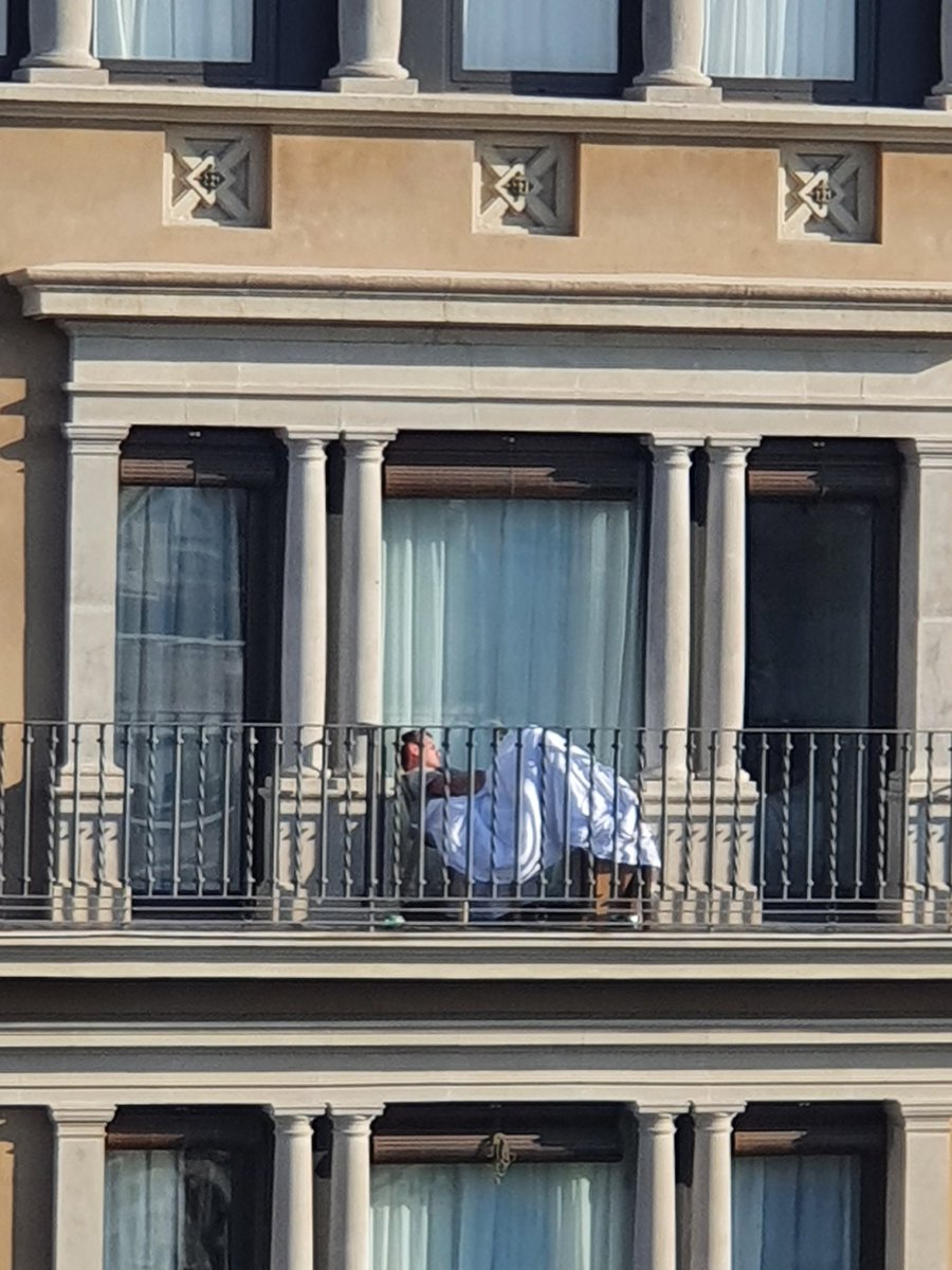 Juan Baselga (@juanbaselga) on Twitter photo Hotel Occidental Diagonal 414 Barcelona. Este señor y sus amigos nos atronaron desde esa terraza con su música desde las 4.45 hasta las 6.30AM. Espero que se recupere y que Barcelona pueda seguir disfrutando del turismo de calidad <a href="/barcelohoteles/">Barceló Hotel Group</a> <a href="/bcn_ajuntament/">Ajuntament de Barcelona</a> <a href="/BarcelonaInfoES/">Barcelona Turisme</a> Hotel Occidental Diagonal 414 Barcelona. Este señor y sus amigos nos atronaron desde esa terraza con su música desde las 4.45 hasta las 6.30AM. Espero que se recupere y que Barcelona pueda seguir disfrutando del turismo de calidad <a href="/barcelohoteles/">Barceló Hotel Group</a> <a href="/bcn_ajuntament/">Ajuntament de Barcelona</a> <a href="/BarcelonaInfoES/">Barcelona Turisme</a>