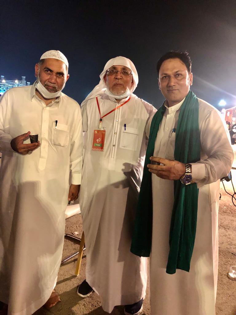 Urdu_Section's tweet photo. احمد مدنی پاک سعودی فرینڈ شپ چئرمین مدینہ منورہ،پاکستانی نائٹ میں سعودی اردو سروس کے اسٹال پر #pakistaninight #intersaudiradio #saudiradiourdu https://t.co/RSxNXcbANU