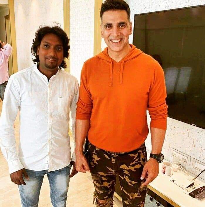 GauravAkshay16's tweet photo. Festival of #Akkians coming in just 13 days!
#11DaysToAKSHAYsBDAY @akshaykumar sir #AkshayKumar #GauravAkshay #BellBottom #BellBottomReview 11DAYS TO AKSHAYs BDAY #bellbottomin3d https://t.co/ZygwuX1r3a