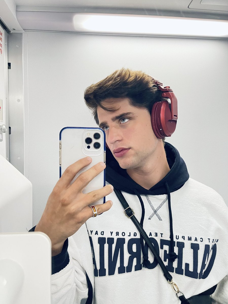 emartineeez's tweet photo. https://t.co/y2O5qtZqNL