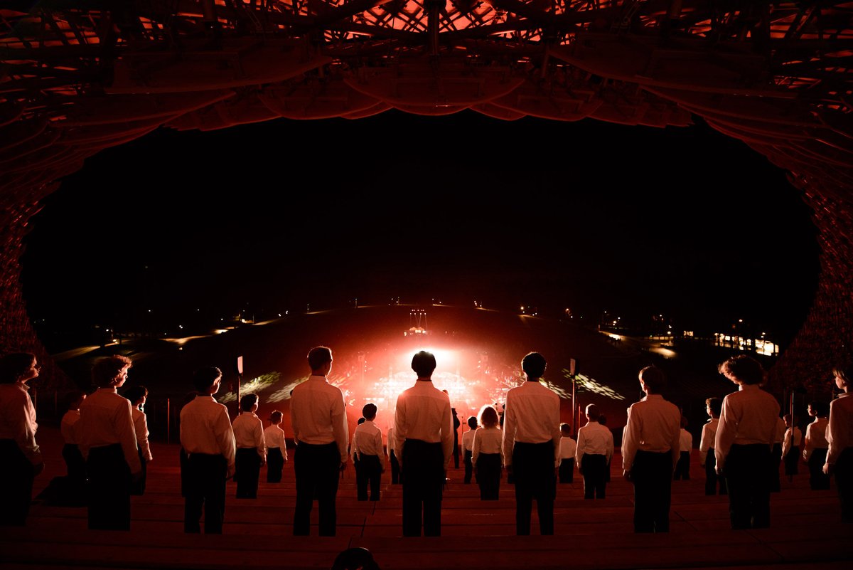 Mūsu brīnišķīgais ceļojums trīs dienu garumā ir noslēdzies.  Paldies visiem koncertu apmeklētājiem par klātbūtni, par emocijām un to īpašo sajūtu, kuru mēs viens ar otru dalījām koncertu laikā! 🤍

Jūsu Instrumenti 🤍