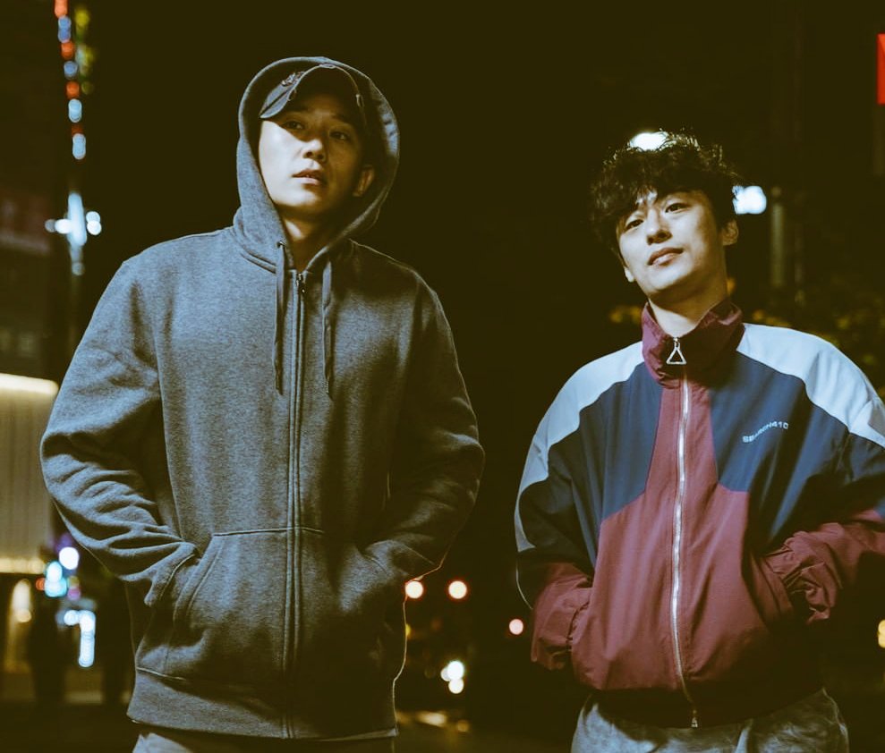 theotherbia's tweet photo. And one can't help but be v.impressed by the chemistry of #JungHaeIn and #KooKyoHwan. Best duo. Both are deeply kind, but their kindness is masked -- Han's by his wit &amp; seemingly frivolous personality &amp; JunHo's by his intense stoicism &amp; calmness.  
#DPNetflix #DPLetTheChaseBegin https://t.co/yzRPPQCMJ3