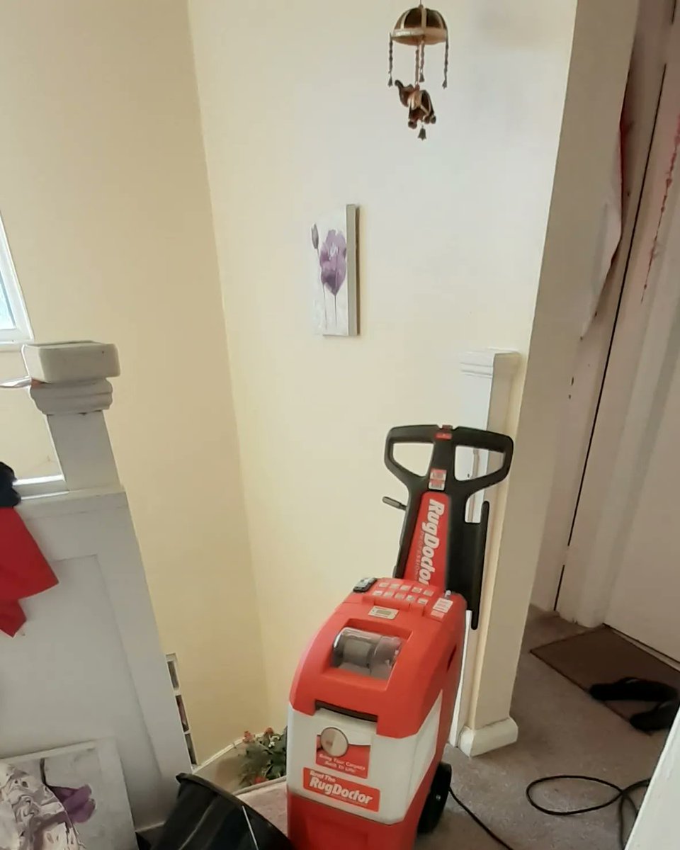 kuha4harrow's tweet image. Happy August Bank Holiday weekend, everyone!
I have been busy with household chores at home. 
I have hired a 'Rug Doctor' from the local supermarket &amp;amp; bought a handy heavy duty degreaser to clean the kitchen. 
#householdchores✔️ 
#bedroomscleaned 🙏 
#kitchencleaned✔️ 🍻🍉😎☀️