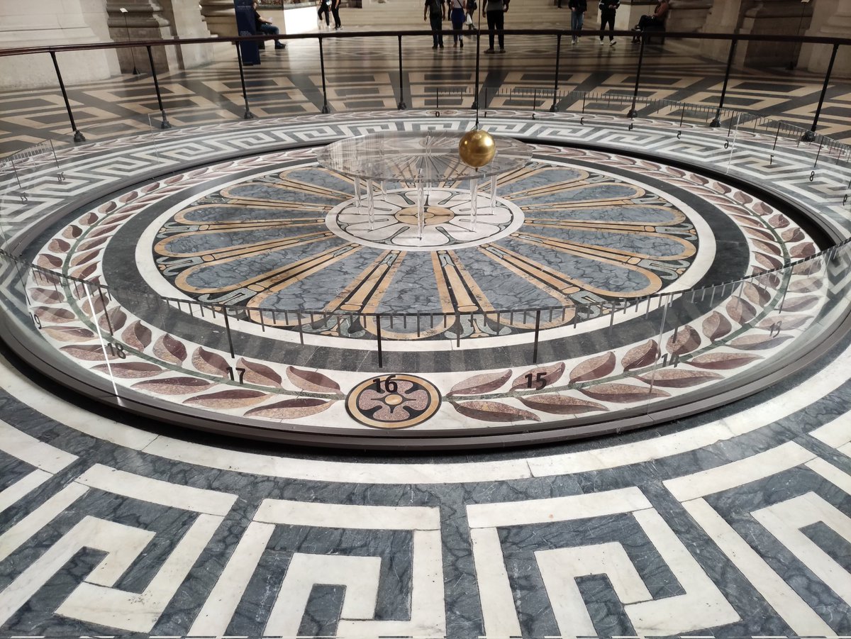 If any of you still wondered, this is the proof that the earth is spinning. #foucaultpendulum #sciencefactsamazing