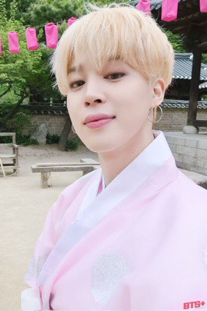 SenpaiHobi1's tweet photo. @LXVE94 https://t.co/rhUdOR5tee