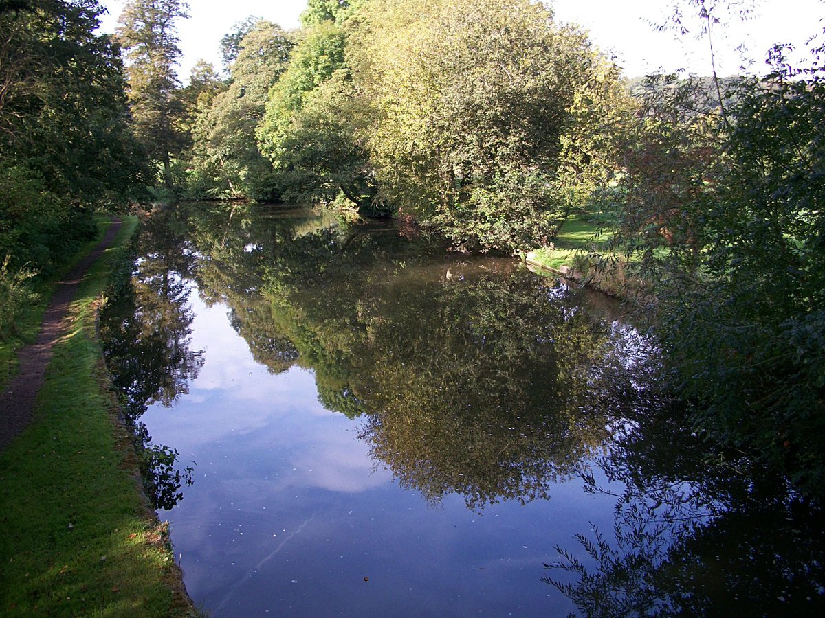 retired_tom's tweet photo. From my archives 

 2011

#CanalRiverTrust #GrandUnionCanal #Rickmansworth #CassioburyPark #Narrowboat #Reflections 

#Canals &amp; #Waterways can provide #Peace &amp; #calm
for your own #Wellbeing #Lifesbetterbywater https://t.co/gFxqAB7ggE