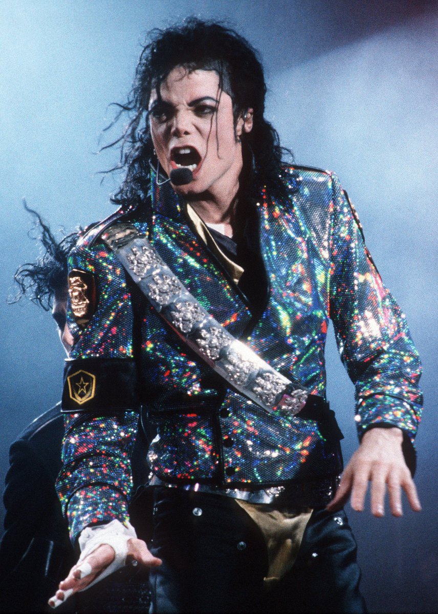 MJGoldWorld's tweet photo. Impossibile dimenticarsi di te!! Un buon compleanno al Re dei Re #MichaelJackson 29.08.1958 Il più grande di tutti, il più grande di sempre ❤️❤️❤️ https://t.co/ggk6QzVbNB