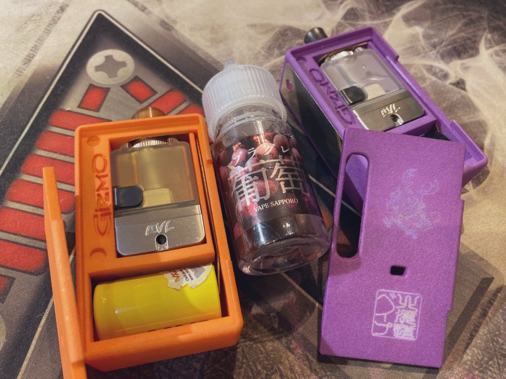 vape_hokkaido's tweet photo. #ブラグレ で #ビルド研究 ‼️
紫→0.9Ω  オレンジ→0.97Ω
この辺がブラグレの葡萄の皮の渋みとサッパリした甘味が程よく大人の味が出て美味しいところのようです😊
 
GIZMO↓
https://t.co/eV7kQ5Uypy

alien↓
https://t.co/GNHHMMwS5z

ブラグレ↓
https://t.co/I8l2ymgyuD

#ベイホク #BORORBA https://t.co/KgANehTZsn