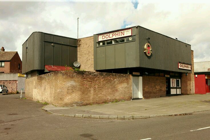 74frankfurt's tweet photo. Pubs of Scotland: The Dolphin, Fintry, Dundee. (Pic: DCT) https://t.co/S4a1rg88H9