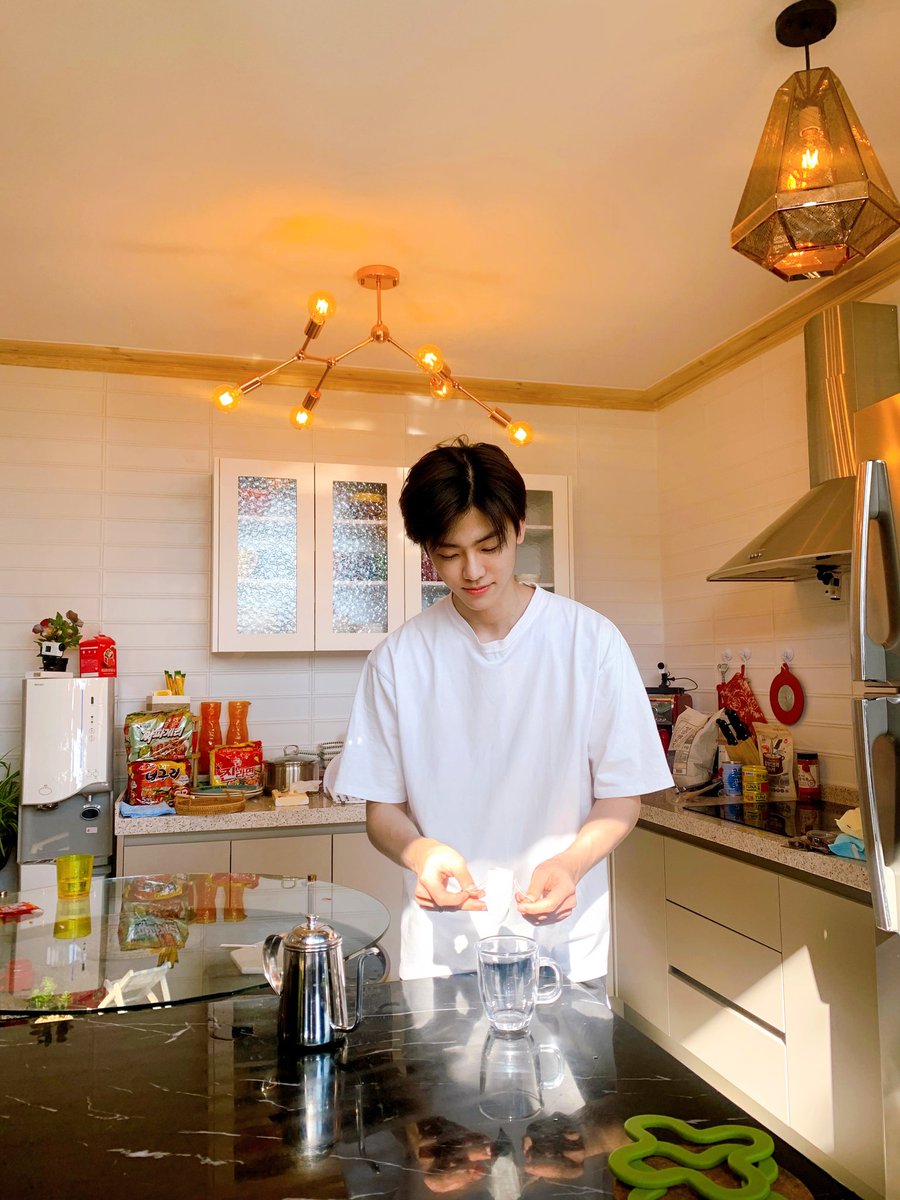 nanadoongifess's tweet photo. Jaemin kaosan

-a thread by nadoong https://t.co/6WLtbzjCiL