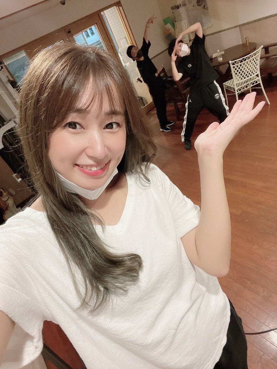 いよいよ明日です！😊
リベンジ回♡初 #yoi3 出演🎤✨
久しぶりの曲に、みほと♪バンメンさんと♪たつのりナンバーも楽しみ♪
もりもり沢山‼︎😆

ご予約こちら💁‍♀️↓↓
yoyaku.3434@gmail.com
お待ちしてます💕☺️